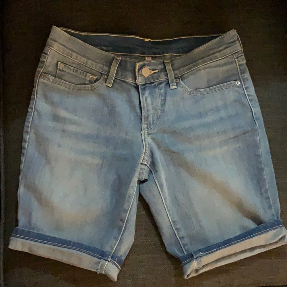 Vintage Levi Shorts Size 25 LiGht blue NEVER WORN
